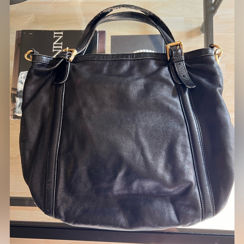 Authentic Gucci purse color, black with gold hardware - Picture 10 of 12